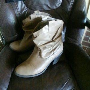 Brown slouch boots